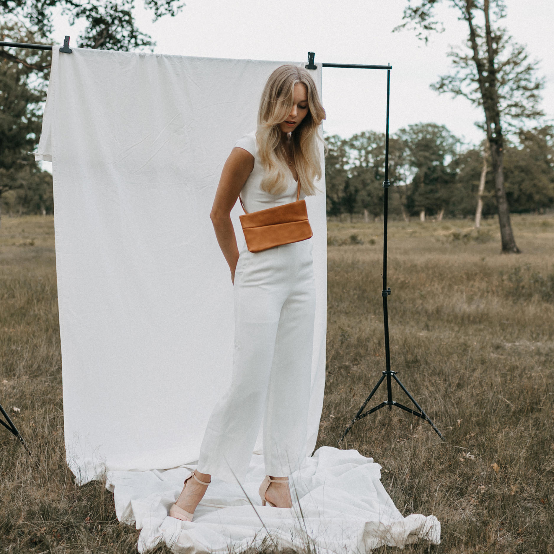 Model mit 3 in 1 Tasche Isa in cognac geöltem Naturleder