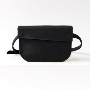 Crossbody Bag TEA in der Farbe Kohle.