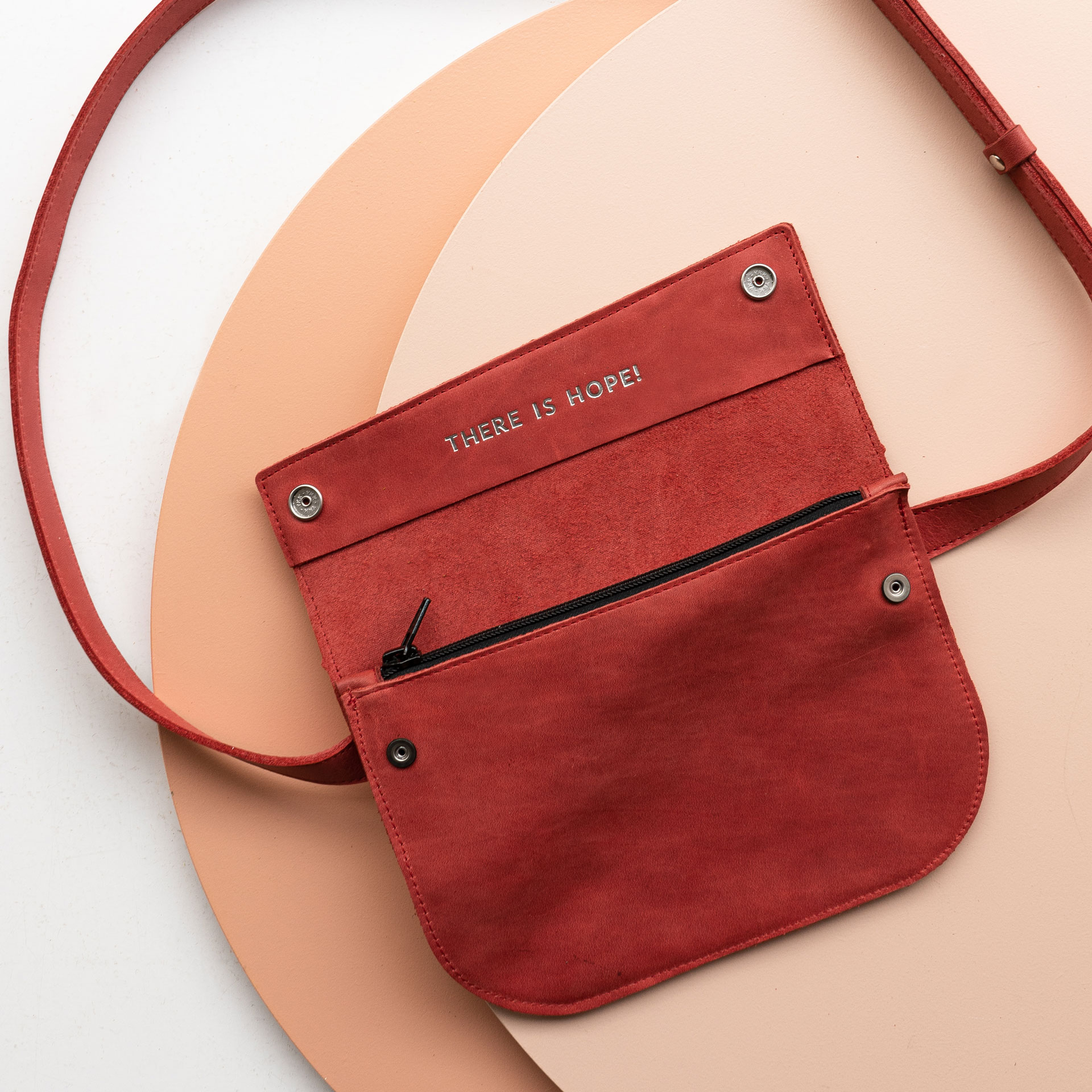 Crossbody Bag TEA in der Farbe Rot