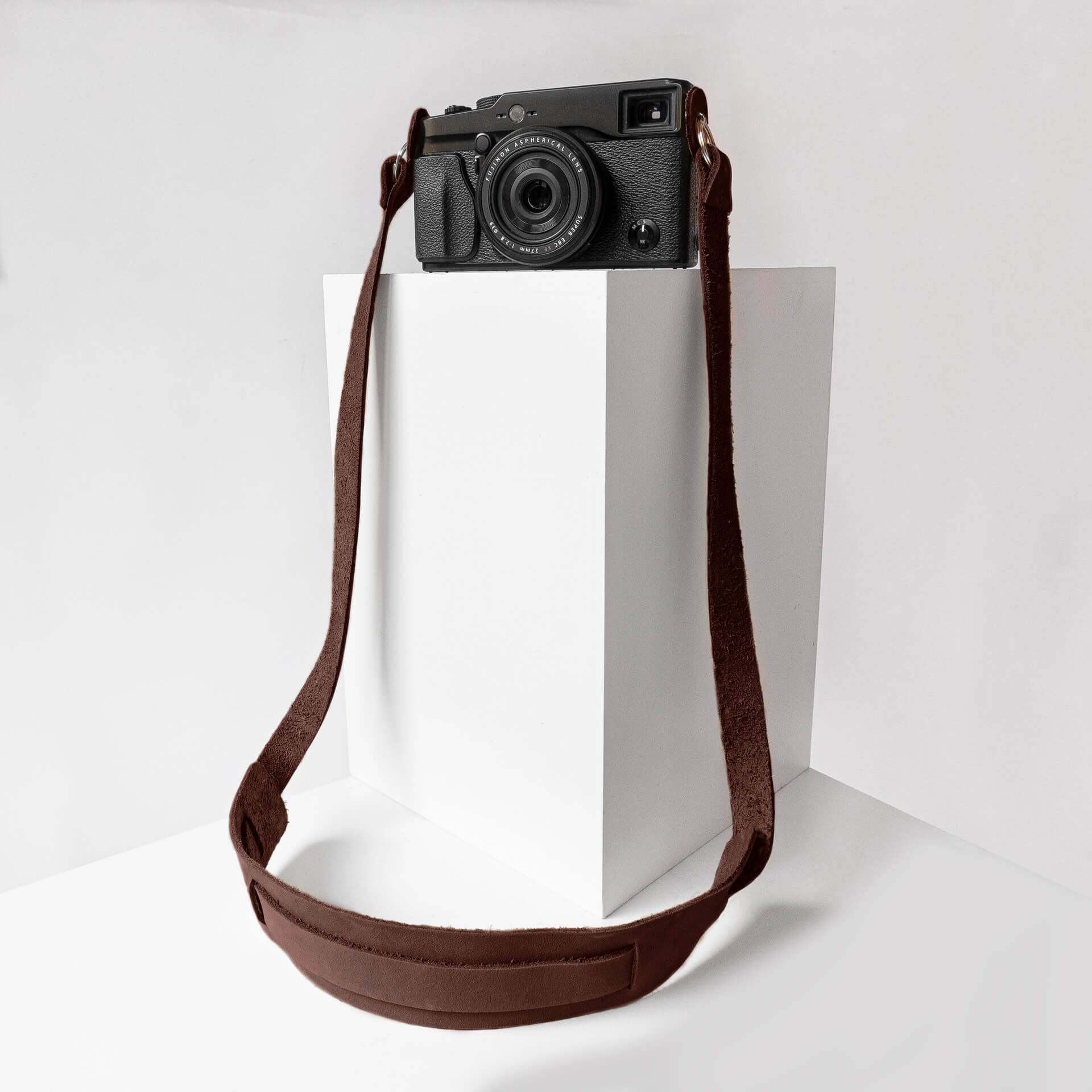 Kameragurt HAN in der Farbe Dunkelbraun.