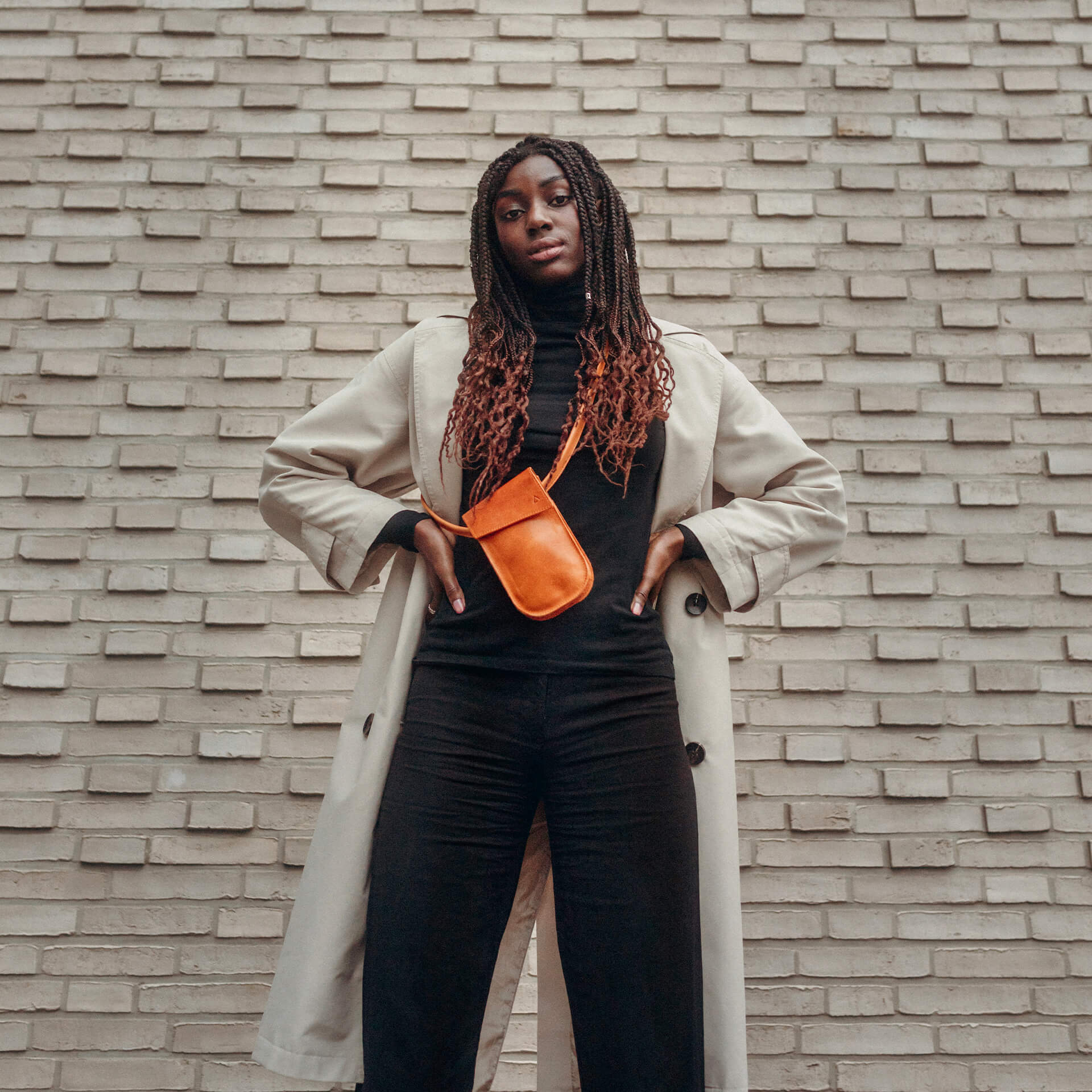 Handytasche-IRA-cognac-geoelt-Smartphone-Tasche-Franziska-Klee-Naturleder-2