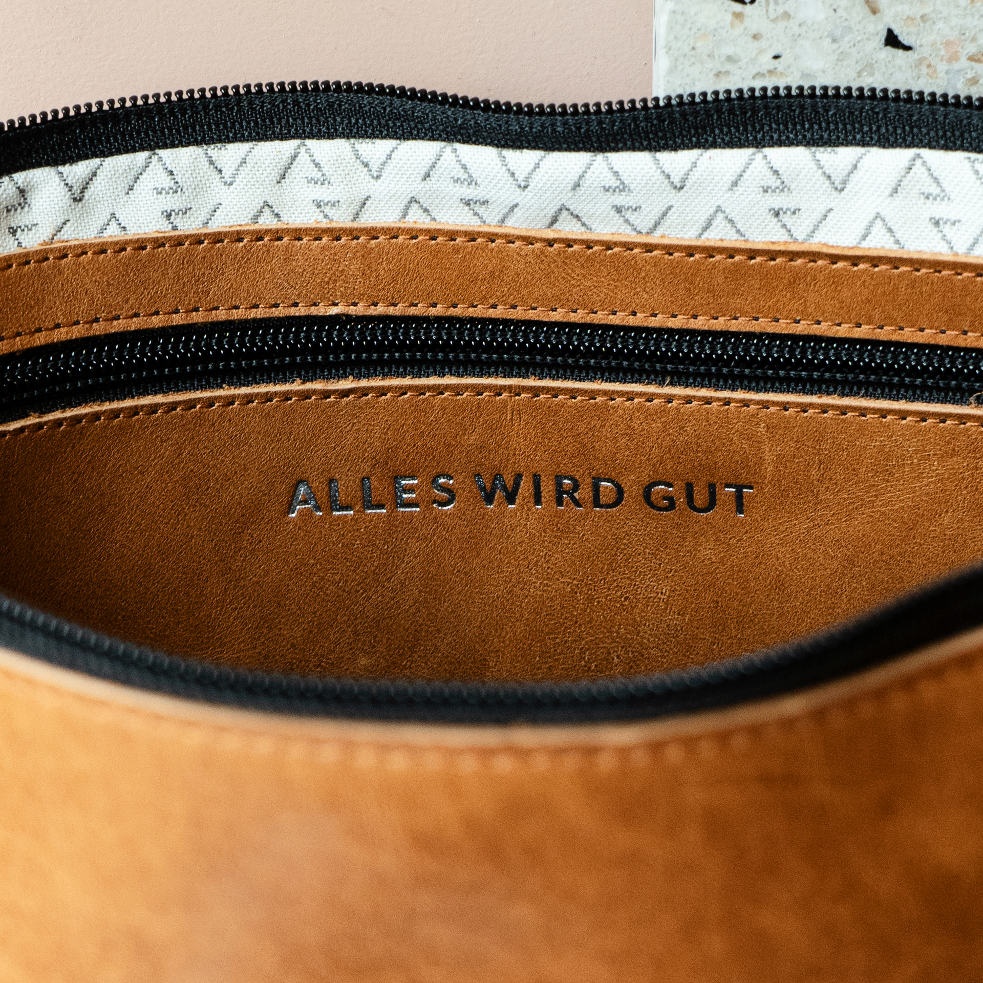 Beispiel für eine individuelle Prägung im Inneren der Tasche.