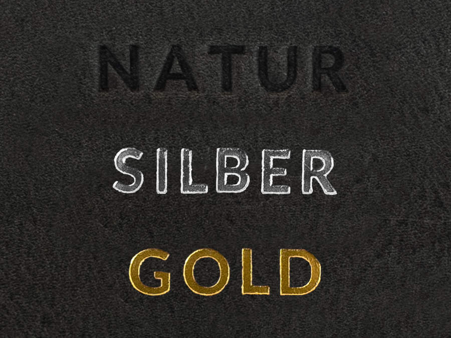 Beispiel wie eine Prägung auf dem ausgewählten Leder aussieht