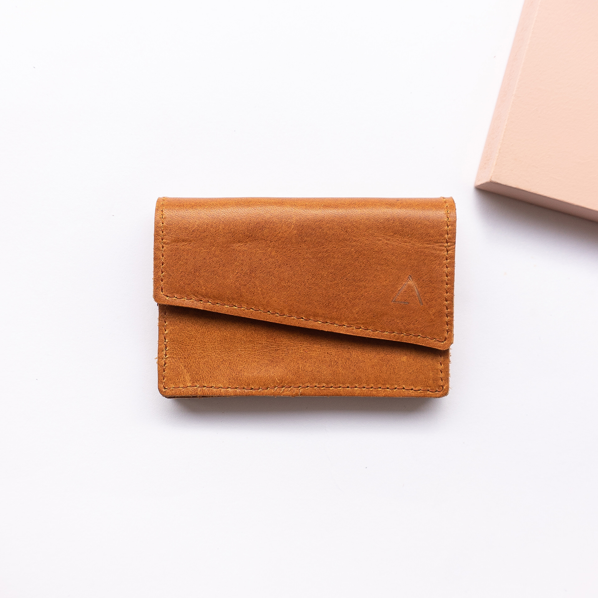 Portemonnaie-ENO-Franziska-Klee-Fair-Fashion-Naturleder-ENO-cognac-geoelt