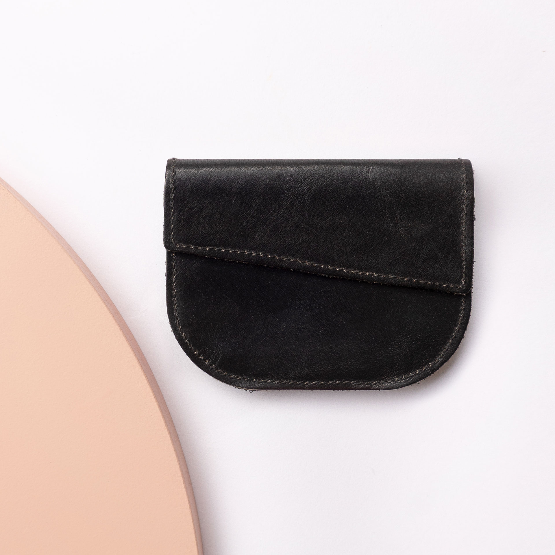 Kleines Portemonnaie UNA in Schwarz geölt von vorn