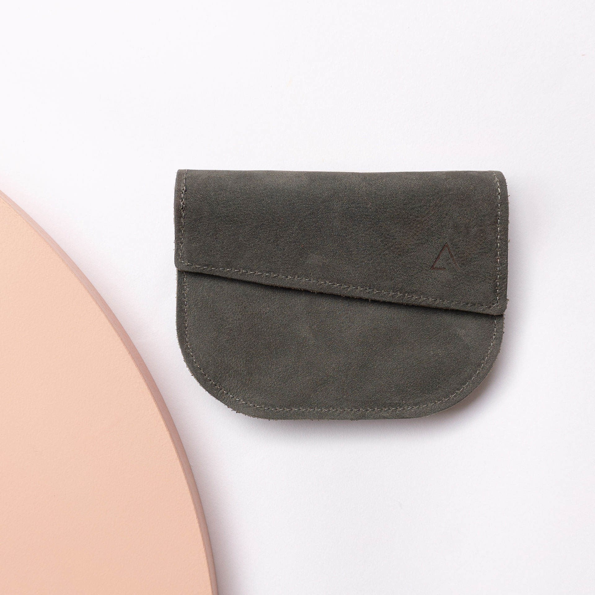 Handliches Portemonnaie UNA in Steingrau Vorderseite