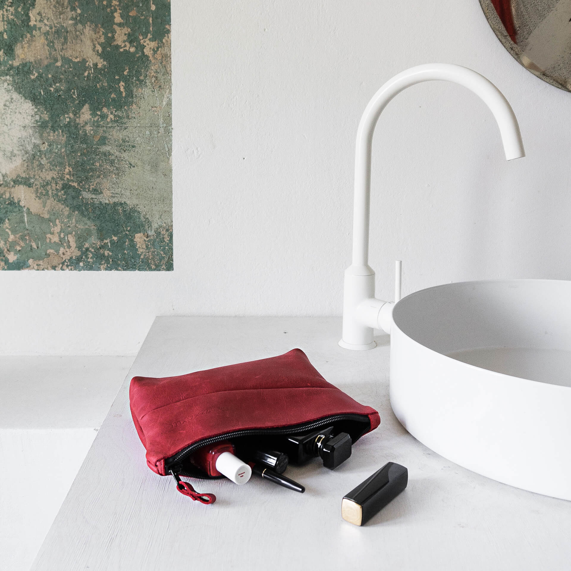 Kosmetiktasche Pouch FRA aus nachhaltigem Naturleder in Rot