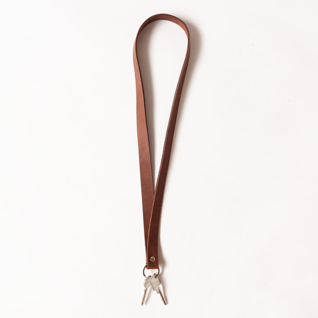 Schlüsselband LOC Large in der Farbe Dunkelbraun.