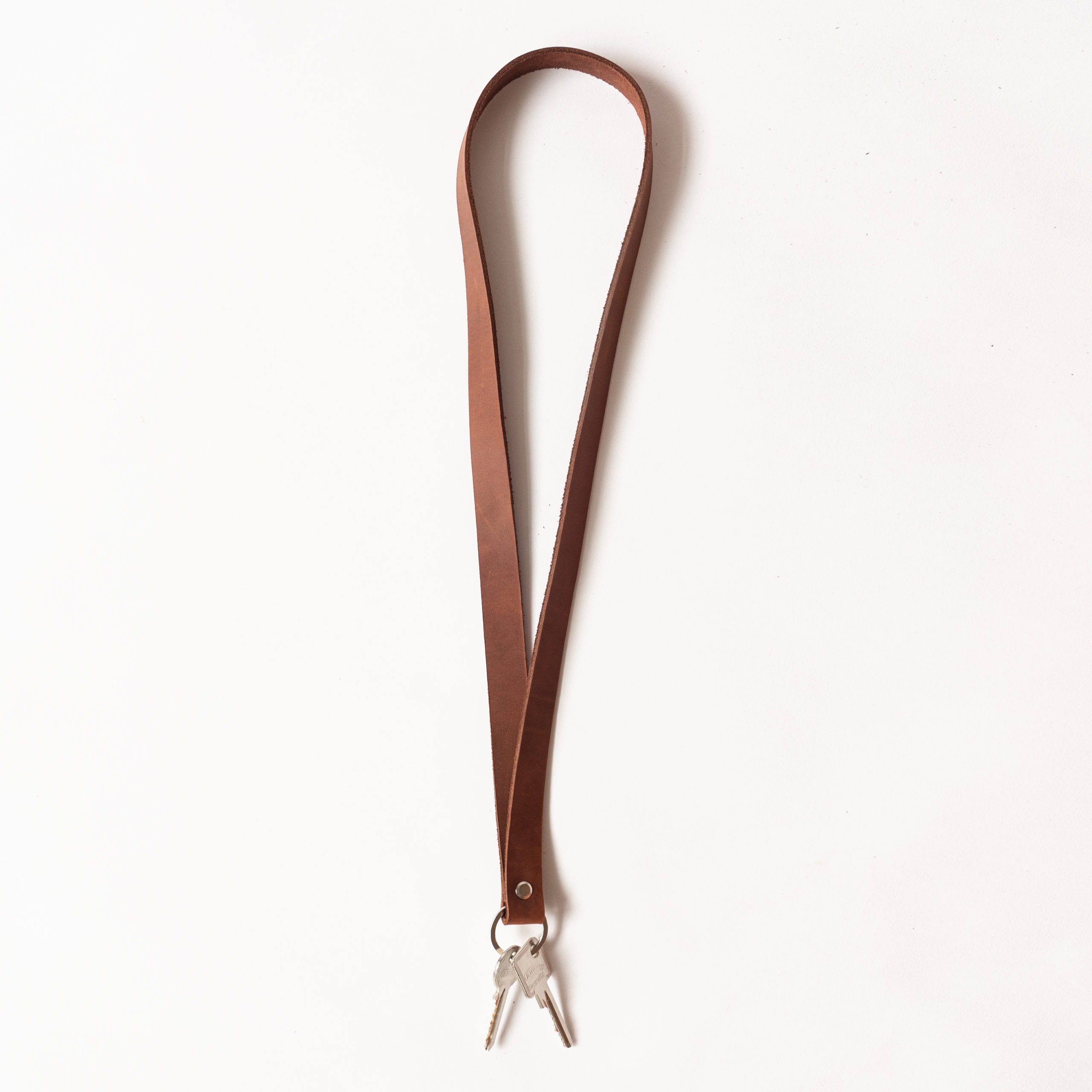 Schlüsselband LOC Large in der Farbe Dunkelbraun.
