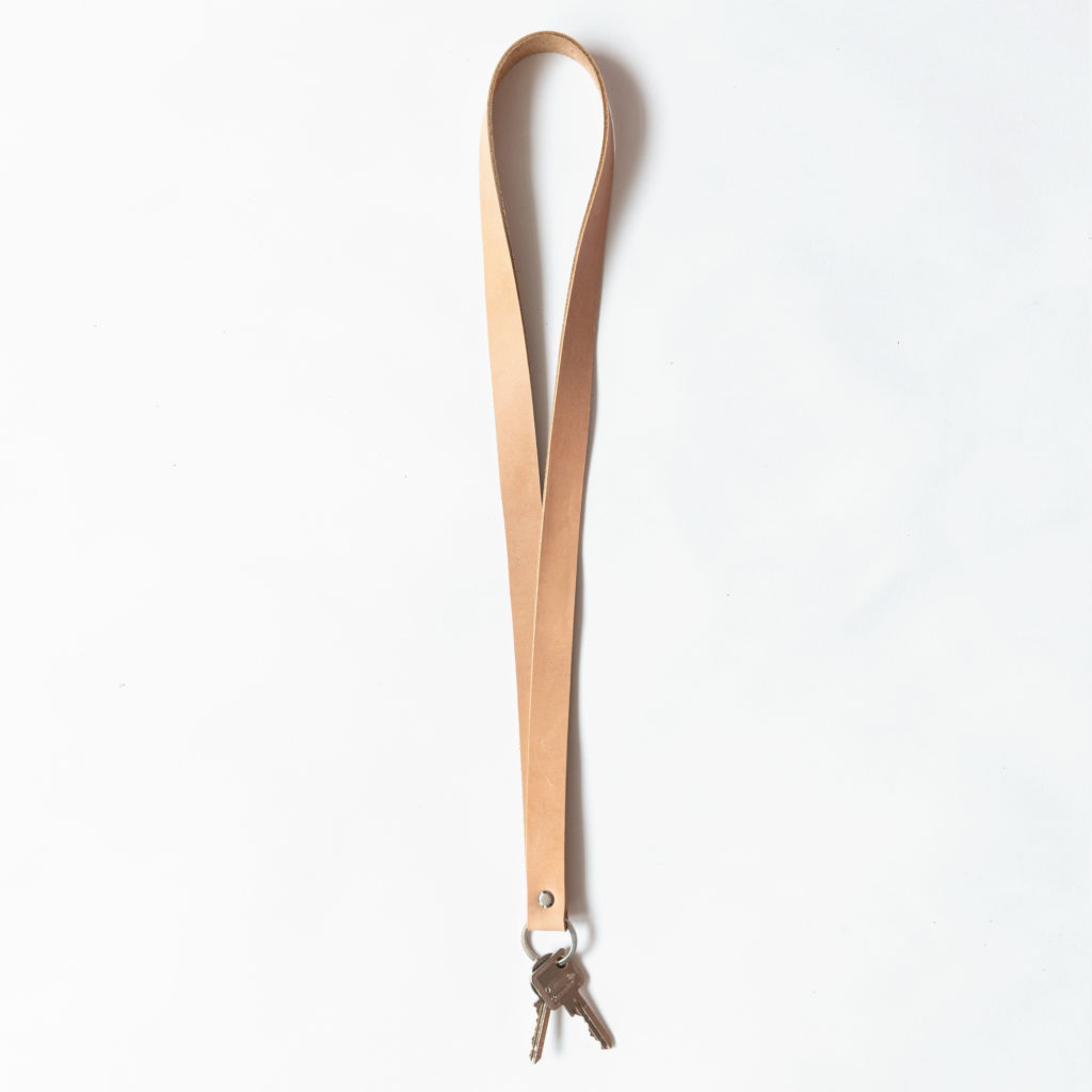 Schlüsselband LOC Large in der Farbe Hellbraun.