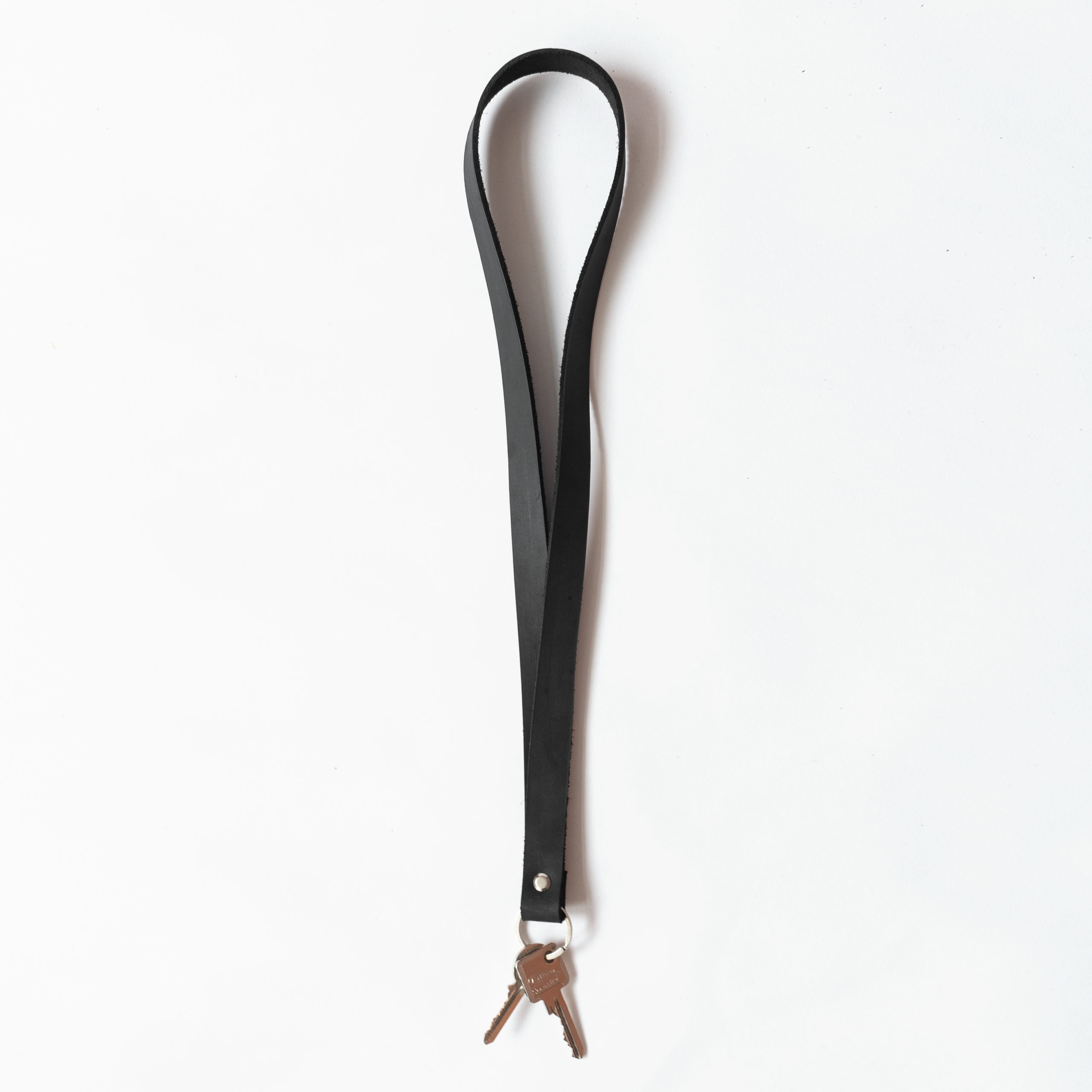 Schlüsselband LOC Large in der Farbe Kohle.