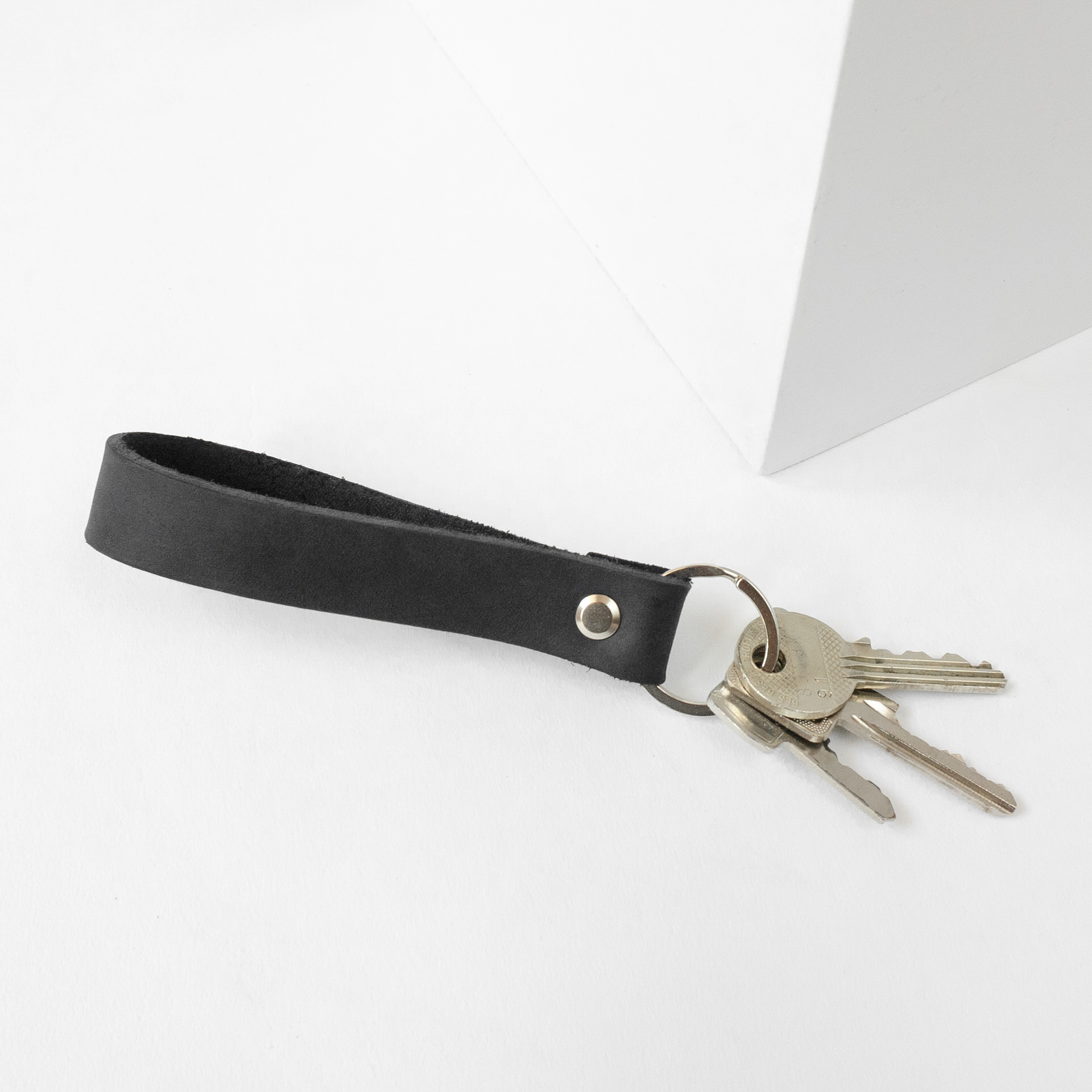 Schlüsselband LOC in der Farbe Kohle.