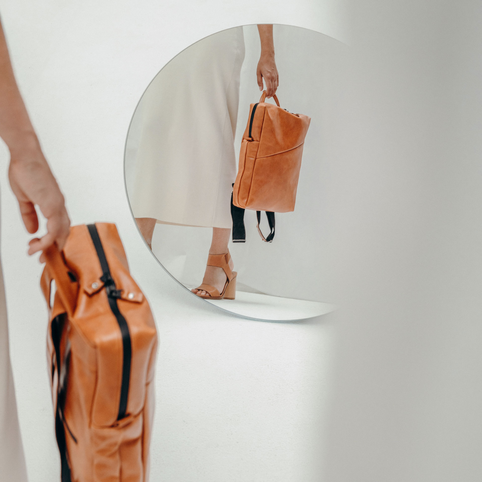 Rucksack Neo Small in cognac geölt aus Naturleder