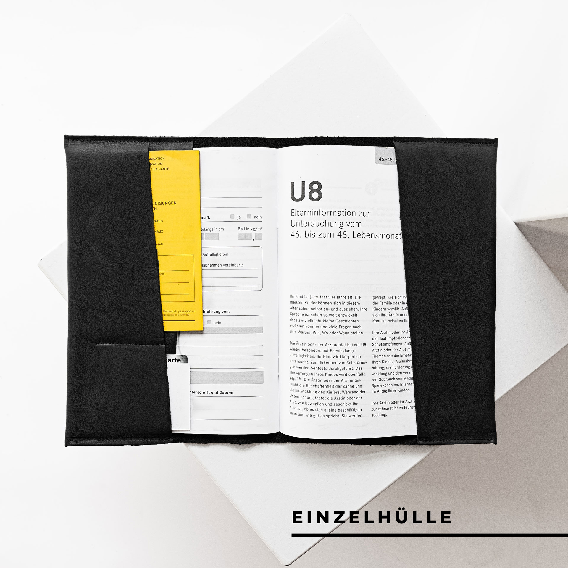 U-Hefthülle EVE als Einzelhülle aus nachhaltigem Naturleder in Schwarz mit U-Heft, Impfpass und Versicherungskarte