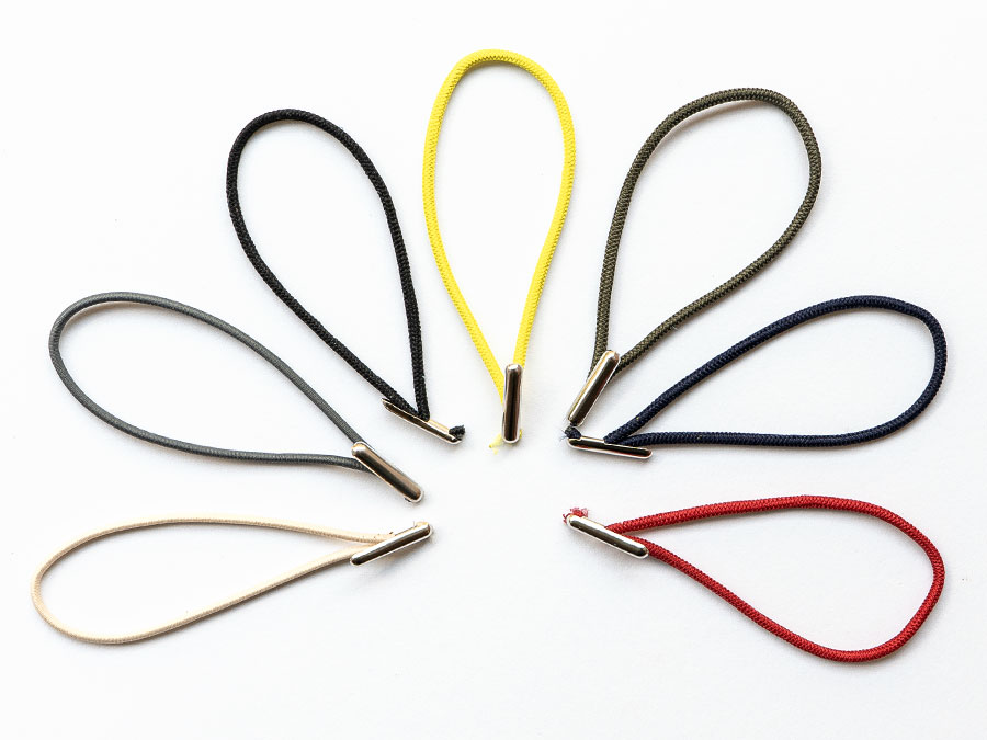 Für unsere Lederhüllen steht dir eine Vielzahl an Verschlussbändern zur Verfügung.