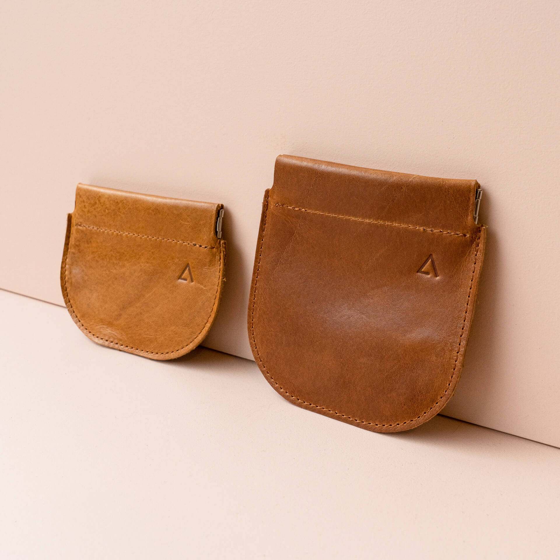 Klappetui-PIP-Portemonnaie-Franziska-Klee-Naturleder-cognac-02