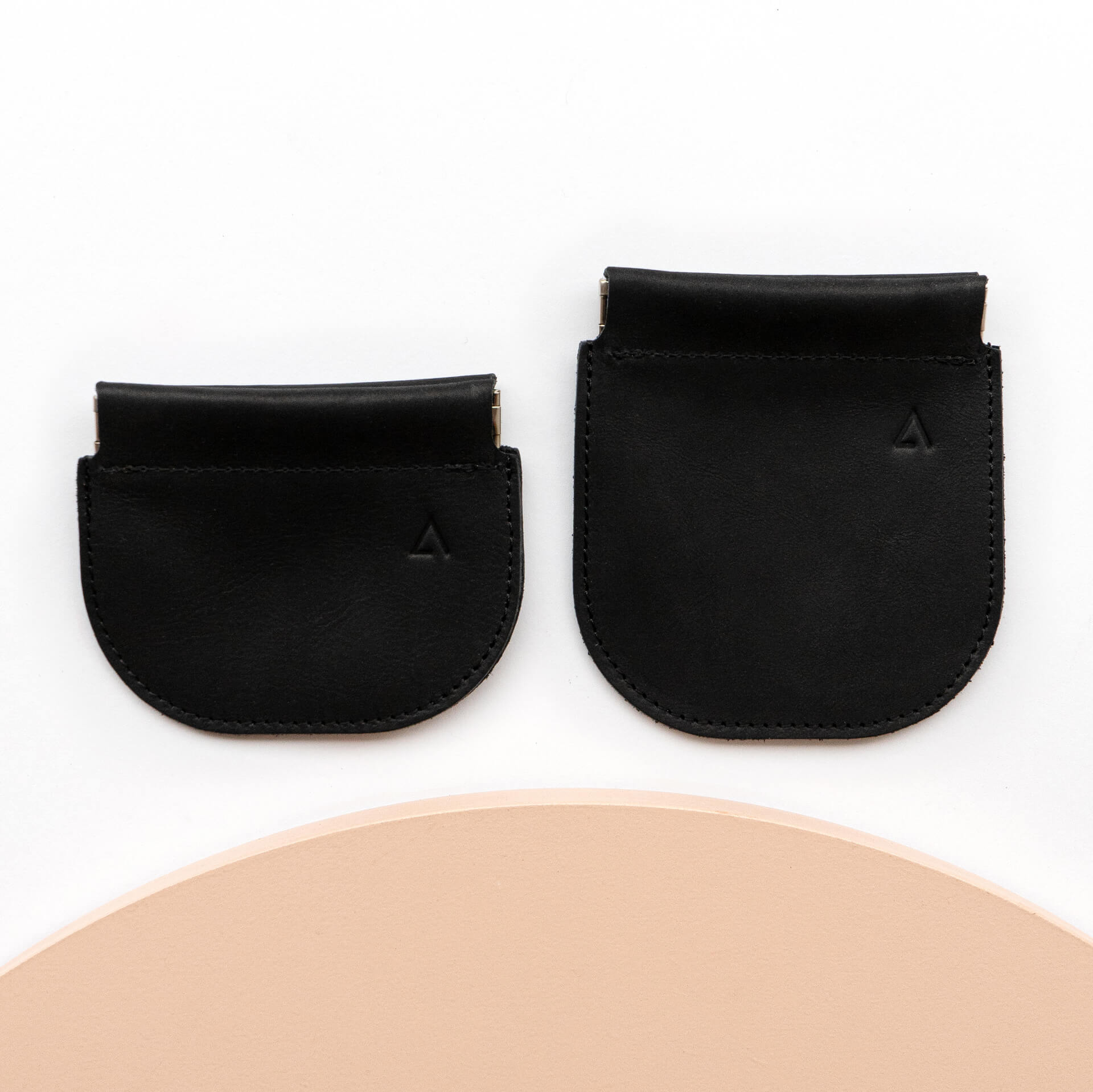 Klappetui-PIP-Portemonnaie-Franziska-Klee-Naturleder-kohle-01