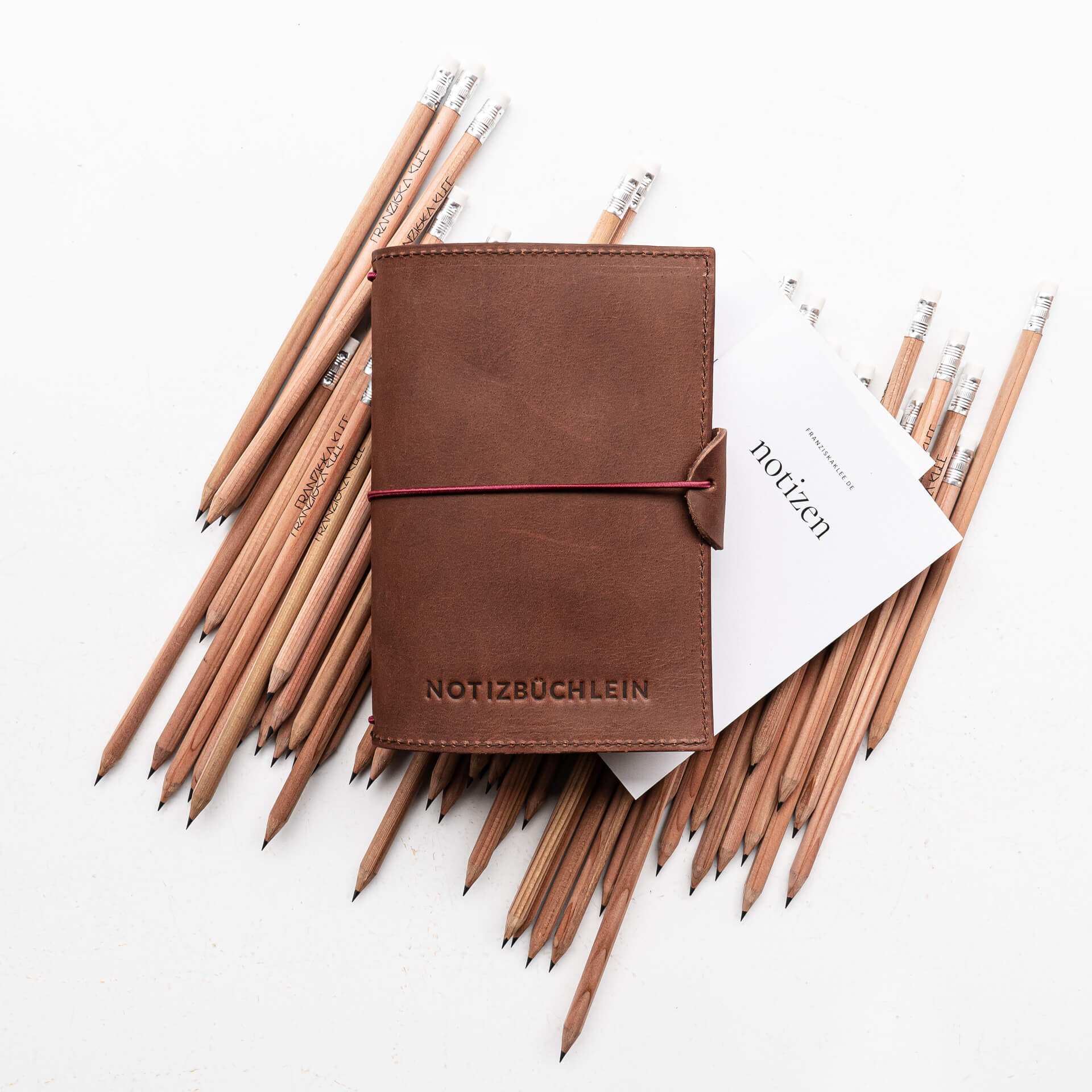 Notizbuchhuelle-NOA-A6-Naturleder-dunkelbraun-Franziska-Klee-Notizbuechlein-q