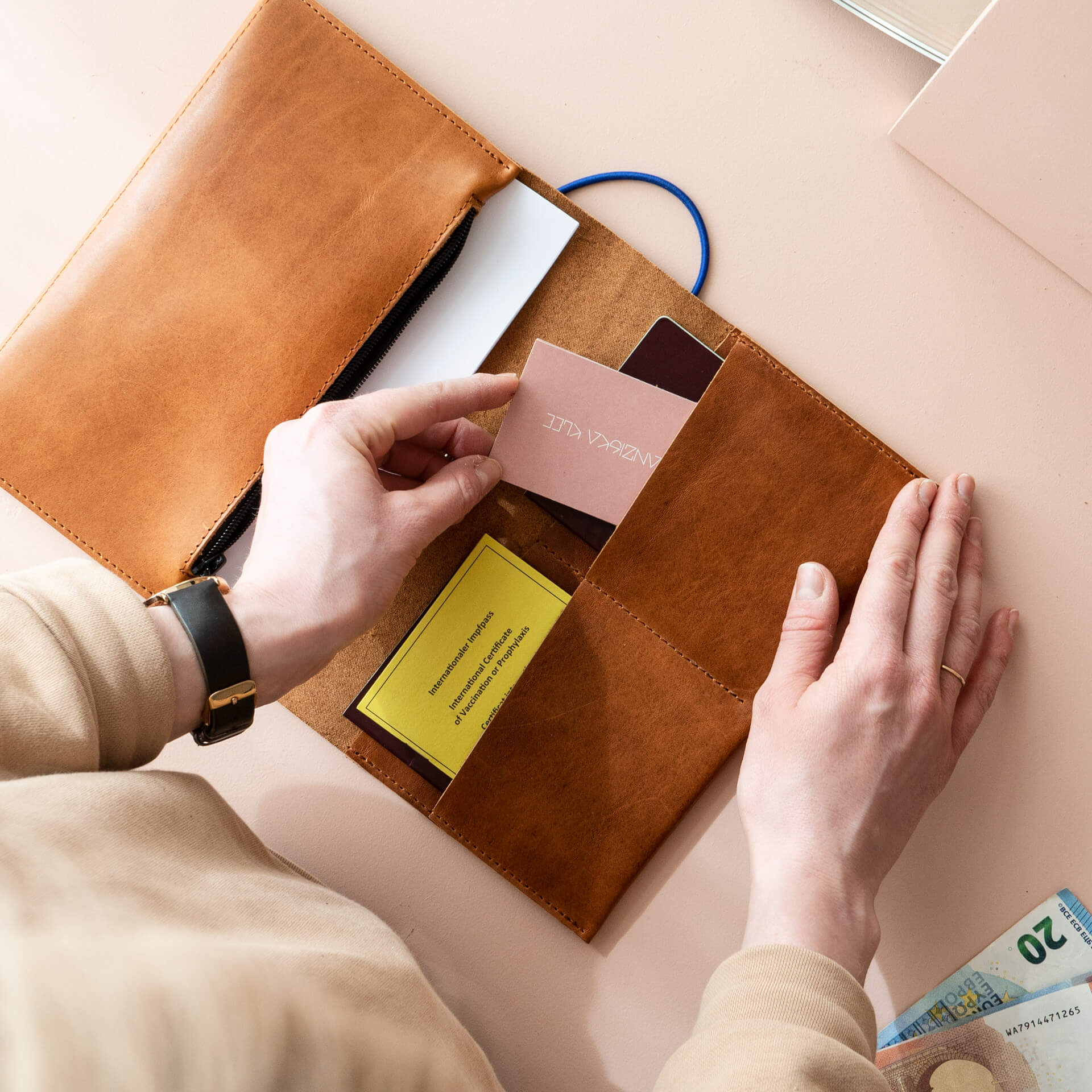 Dokumentenmappe-DOK-Naturleder-FranziskaKlee-Reisemappe-dokumentenmappe