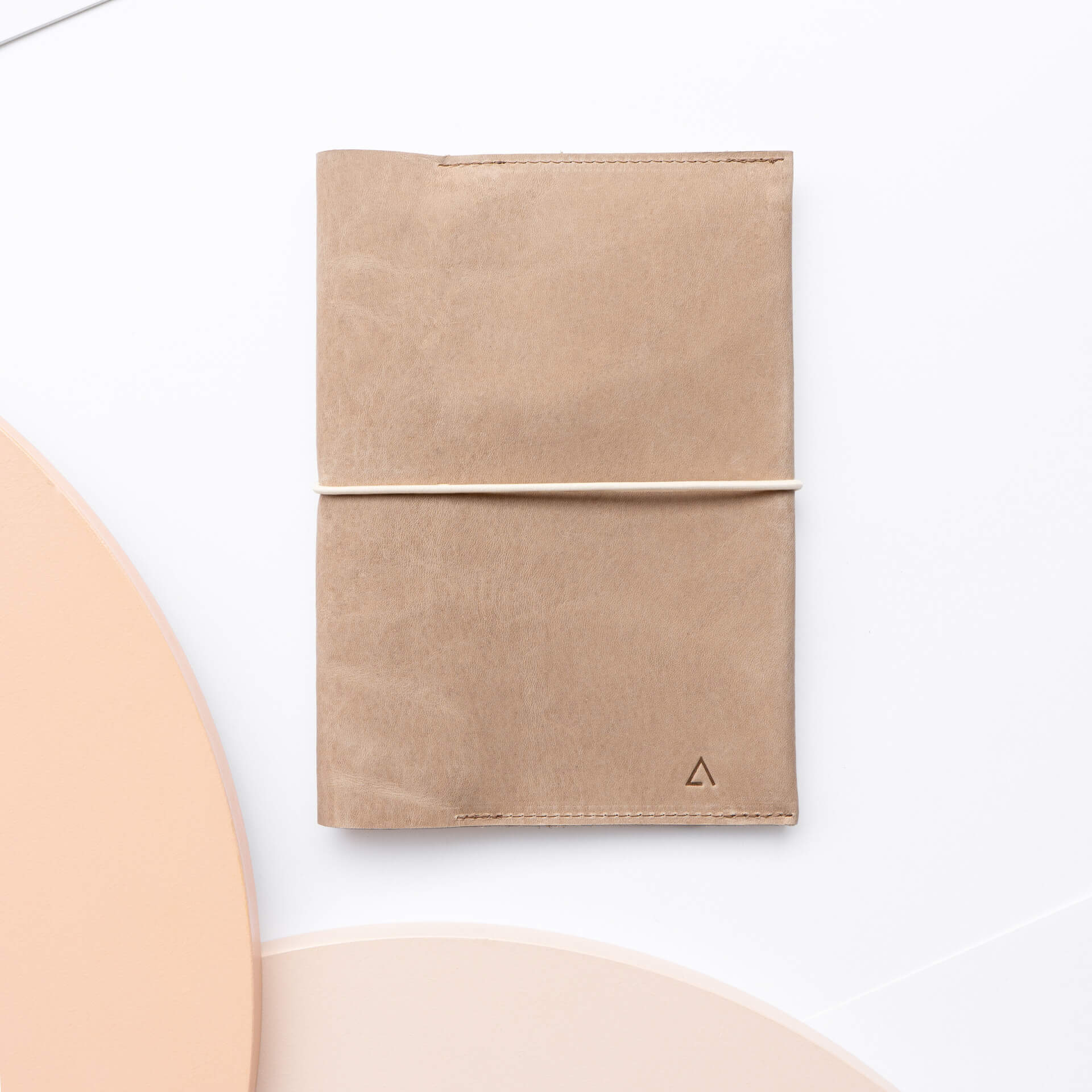 Dokumentenmappe-DOK-Naturleder-FranziskaKlee-Reisemappe-hellbraun-01-1