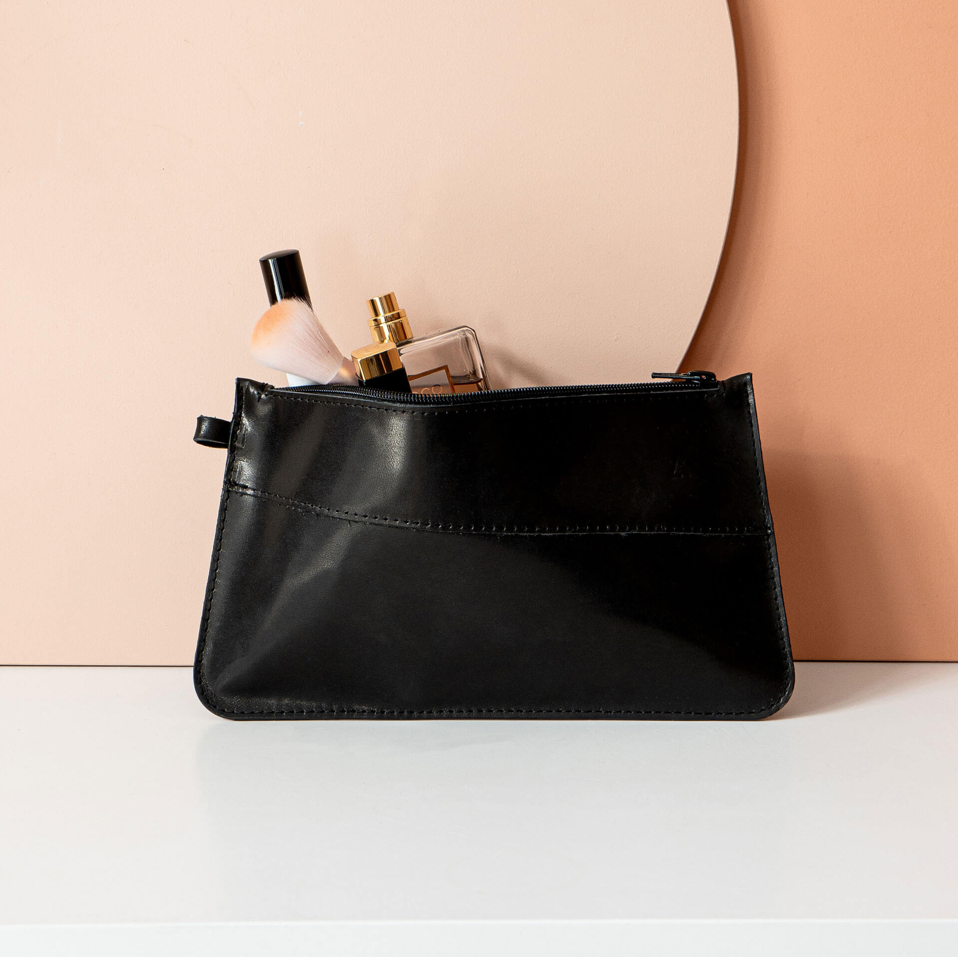 Kulturbeutel-TAO-Franziska-Klee-Naturleder-Washbag-Waschtasche-Clutch-gross-Front