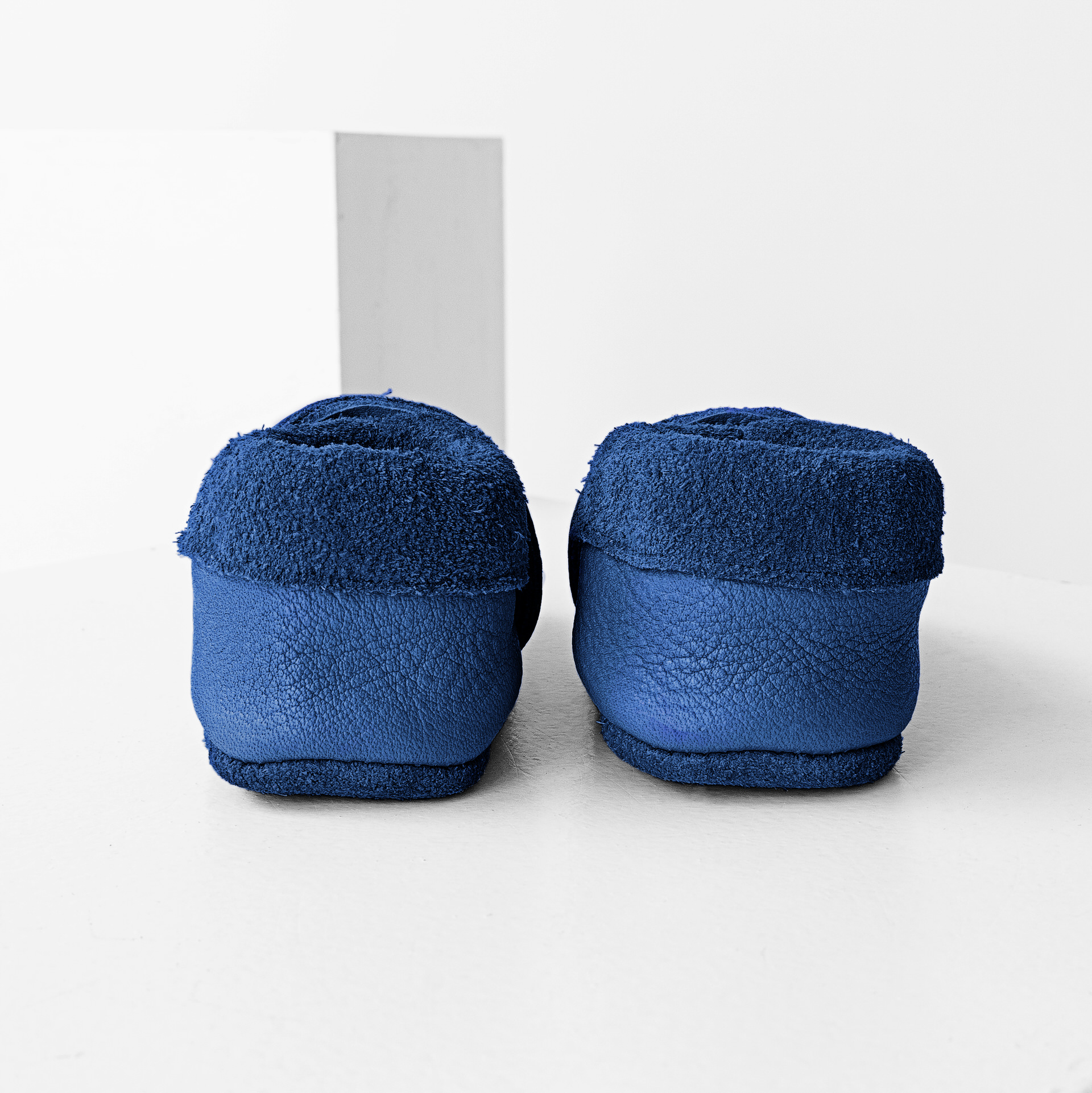 Lauflernschuh-MOQ-Naturleder-royal-blau-02