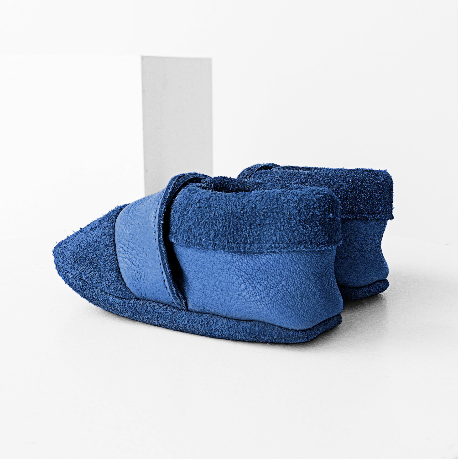 Lauflernschuh-MOQ-Naturleder-royal-blau-03