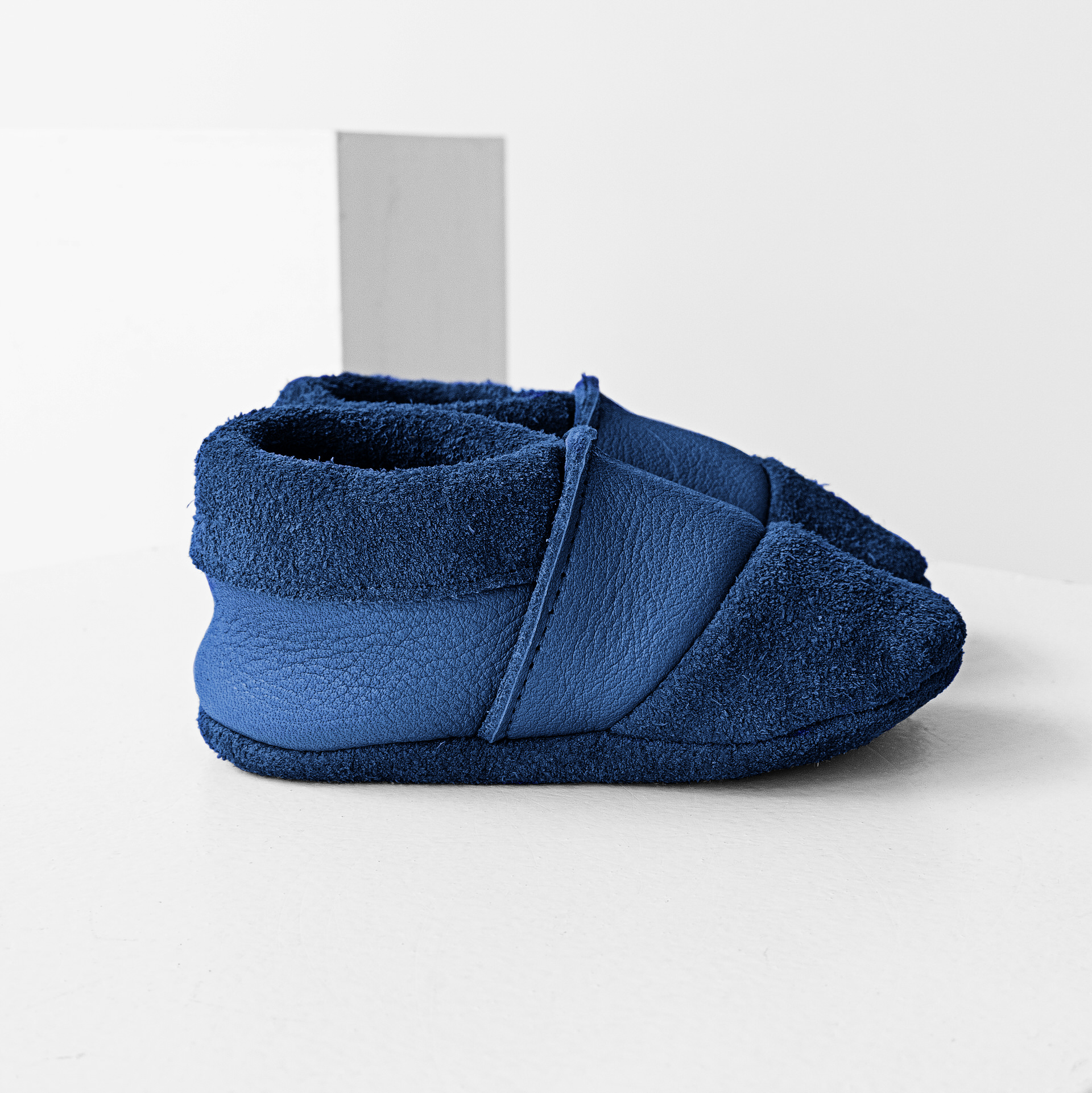 Lauflernschuh-MOQ-Naturleder-royal-blau-04