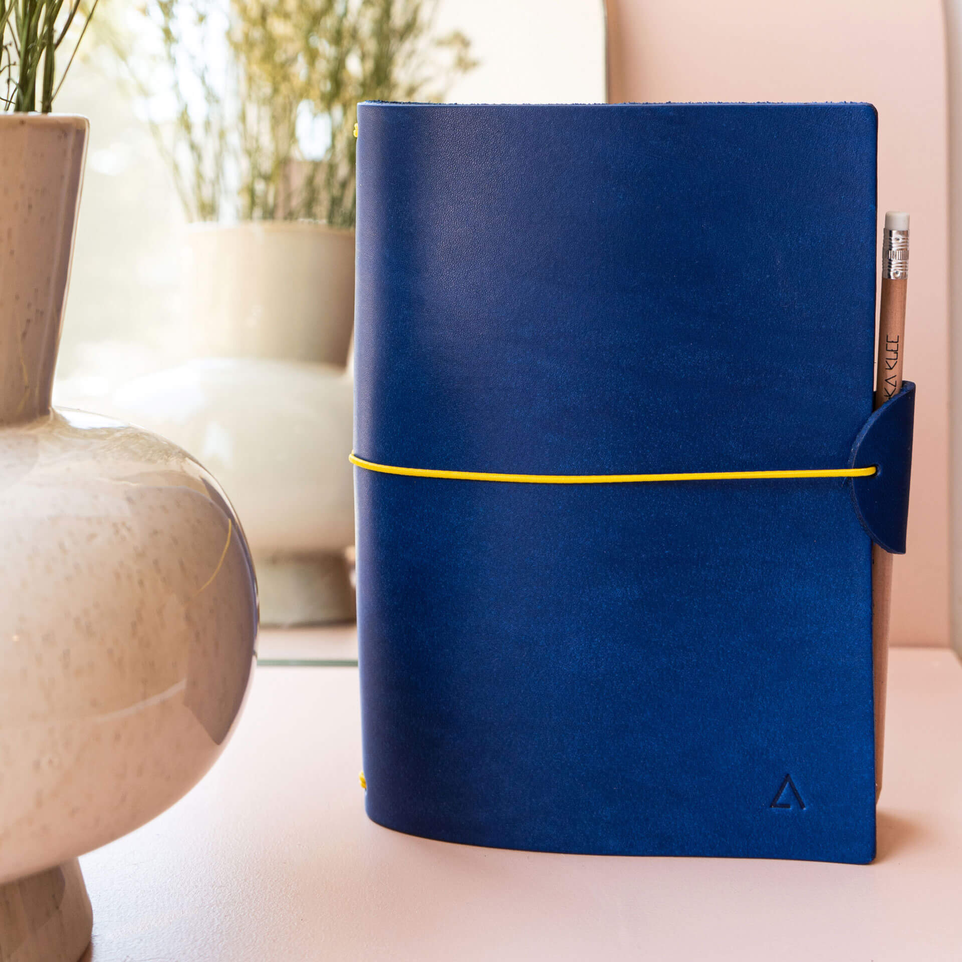 Notizbuchhülle-LIU-A5-cognac-Naturleder-Franziska-Klee-01-aussen