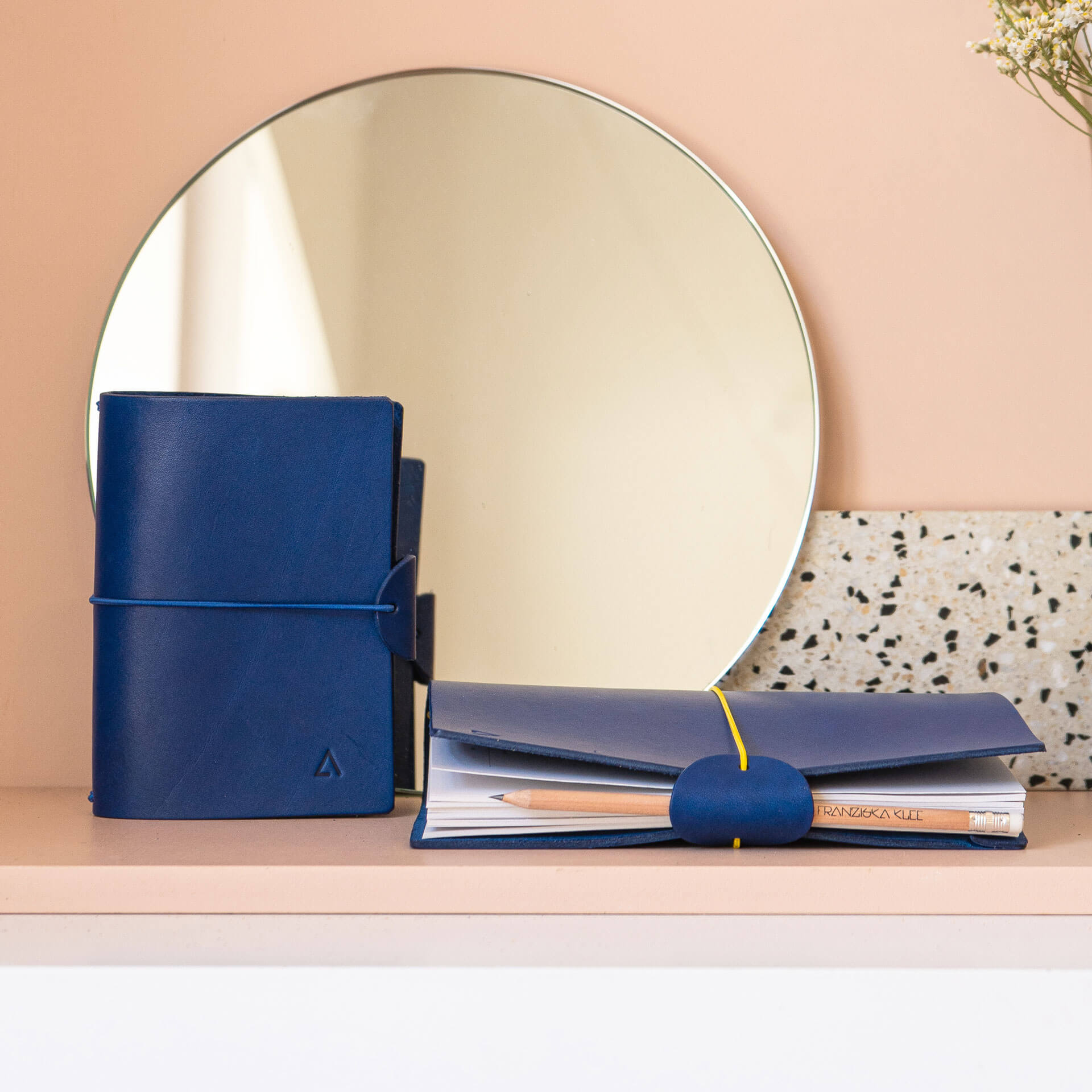 Notizbuchhülle-LIU-A5unda6-Naturleder-Franziska-Klee-04