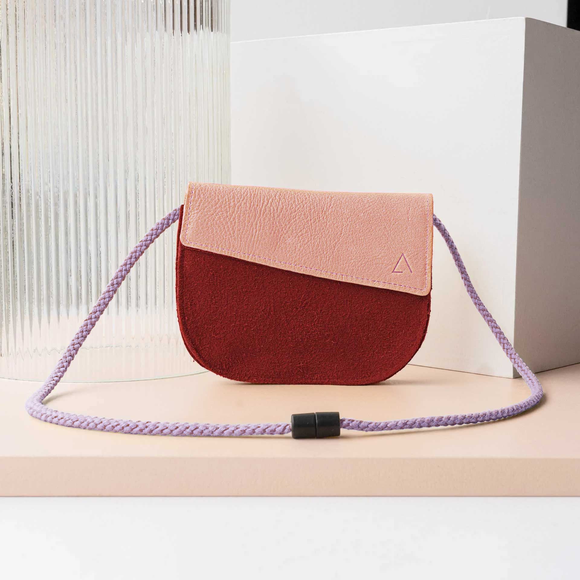 Lass deiner Kreativität freien Lauf! In unserem Konfigurator stehen dir tausende Kombinationsmöglichkeiten zur Verfügung.