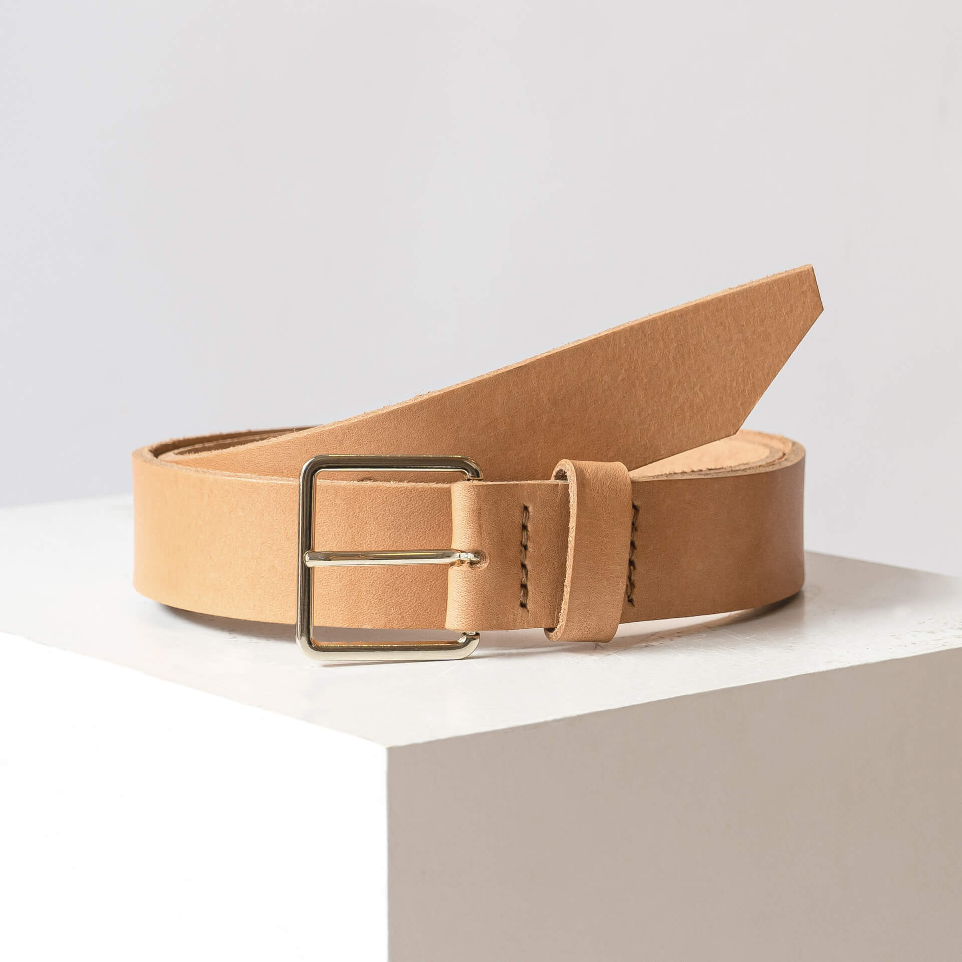 Guertel-breit-3cm-FranziskaKlee-Naturleder-natur-front1